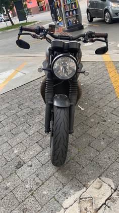TRIUMPH SPEED TWIN 
